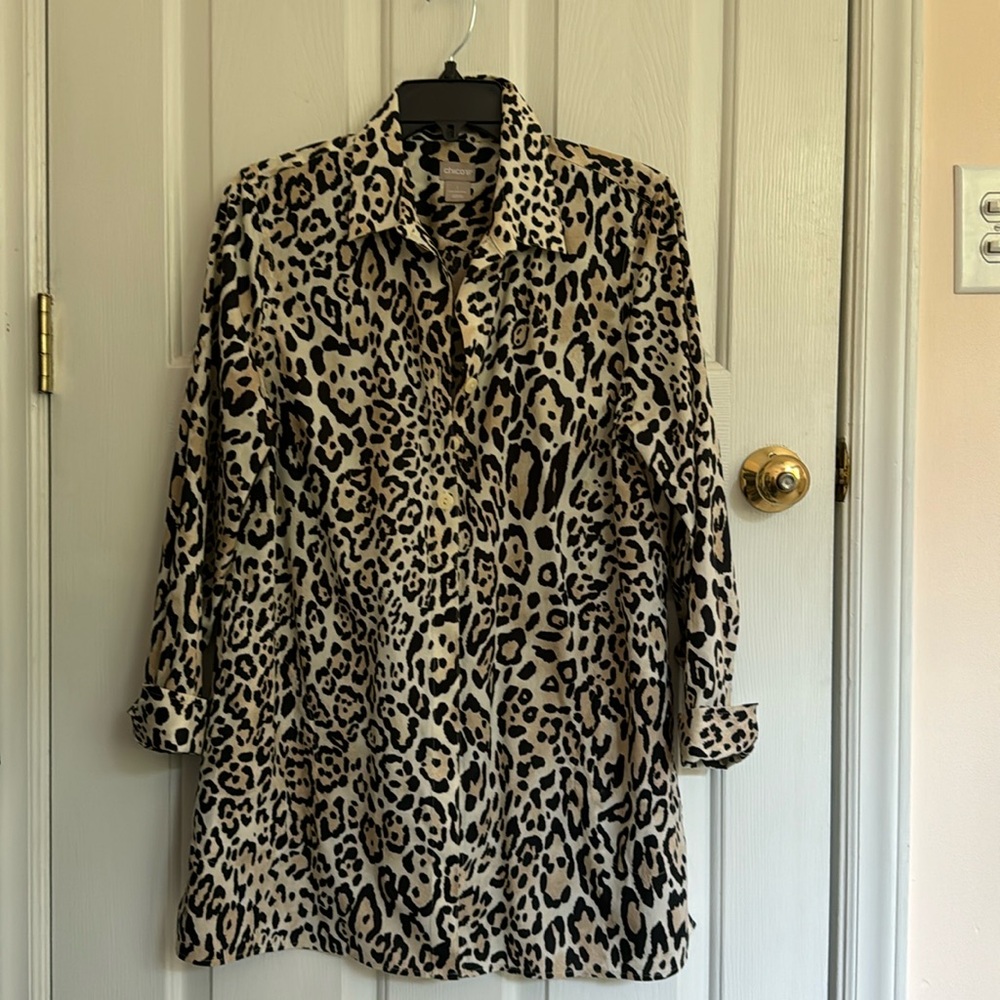 Chicos size 1 animal print button down long top with pockets. EUC